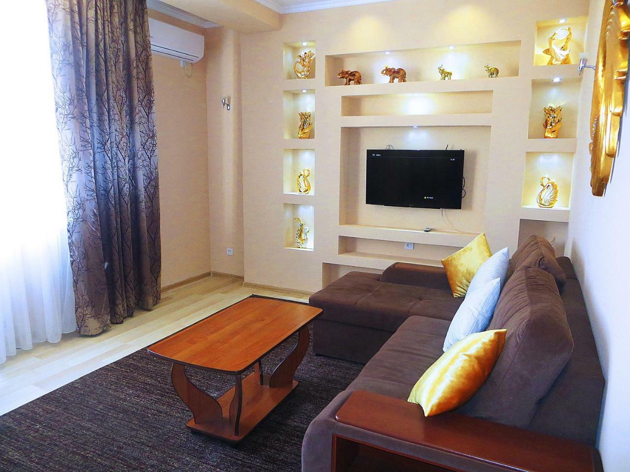 Lux Bishkek Apartment מראה חיצוני תמונה