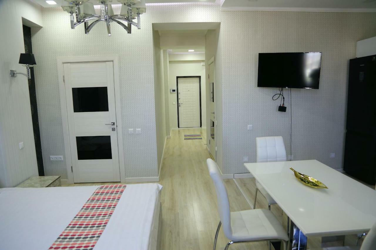 Lux Bishkek Apartment מראה חיצוני תמונה